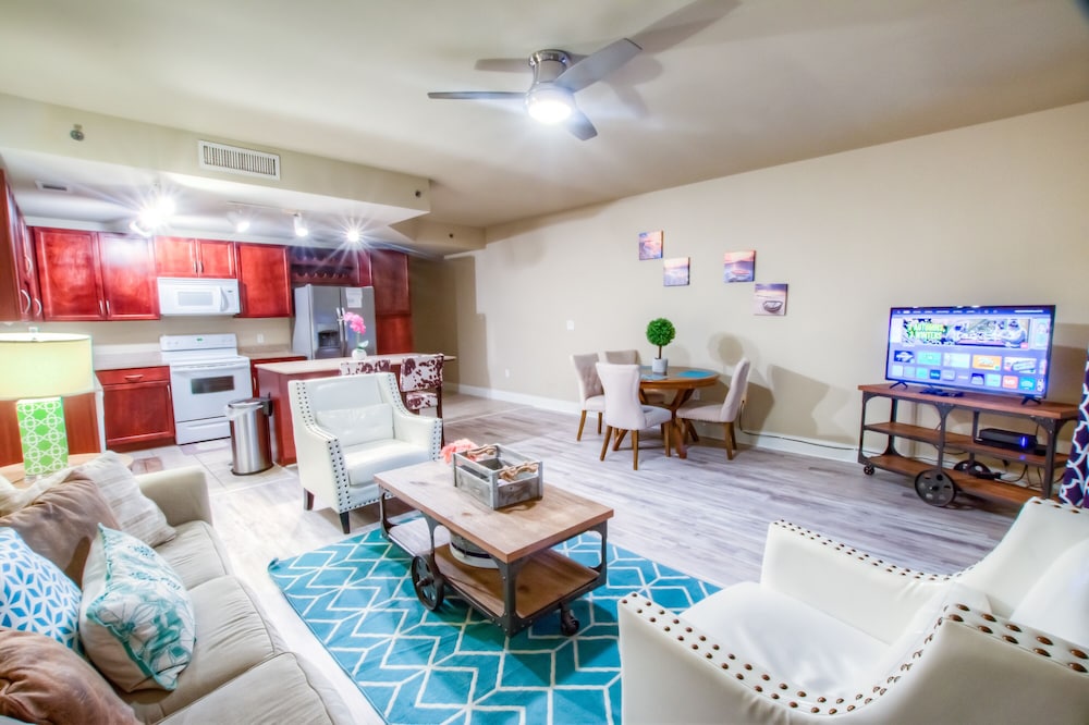 Laketown Wharf Resort by Aneliya's Rentals - photo 376