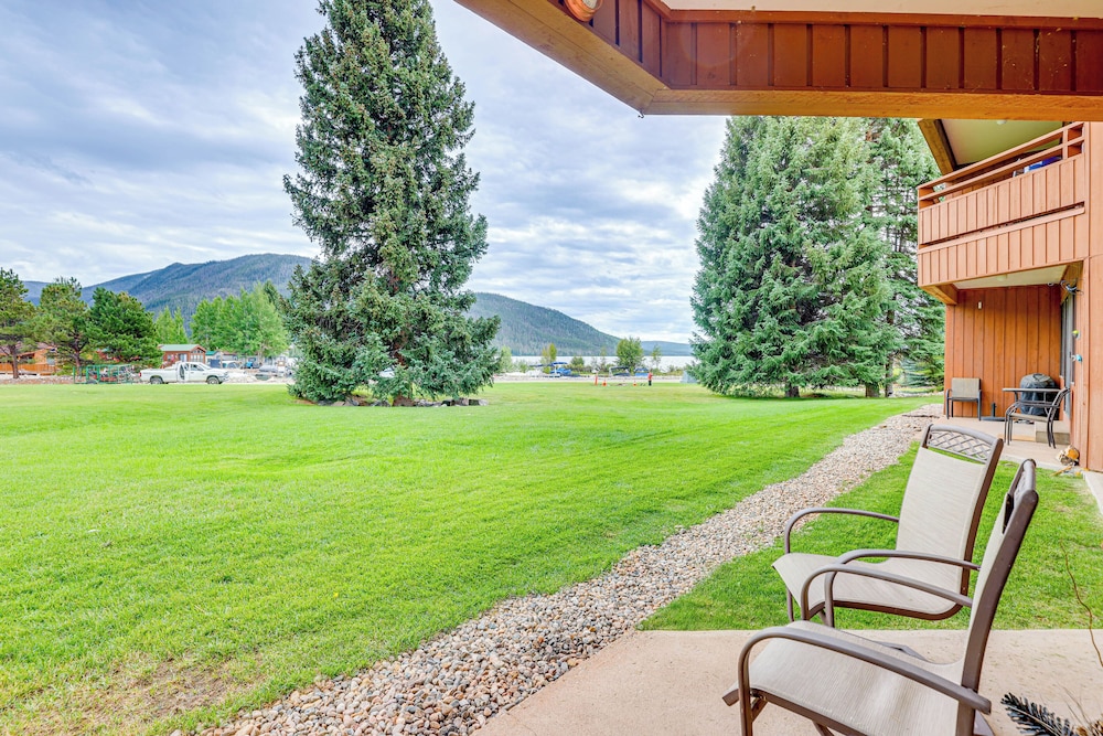 Steps to Shadow Mountain Lake: Grand Lake Condo — 4-Star Luxury Hotel in Alliance, United States