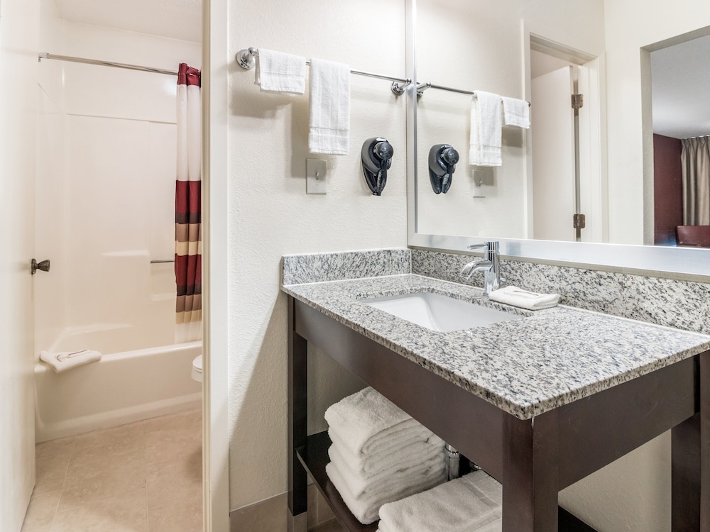 Red Roof Inn Dandridge - photo 24