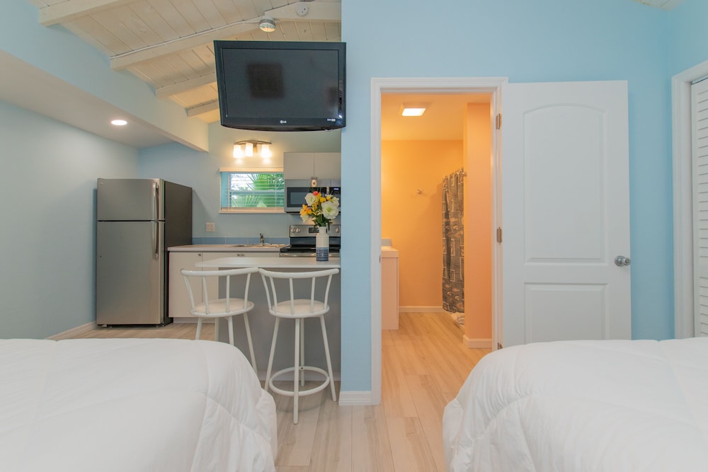 Sunset Cove Beach Resort - photo 7