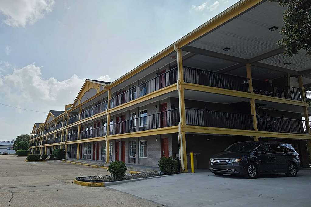 Super 8 By Wyndham Metairie - photo 2
