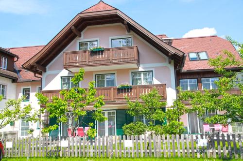 Ziehrerhaus — 4-Star Luxury Hotel in Strobl, Austria