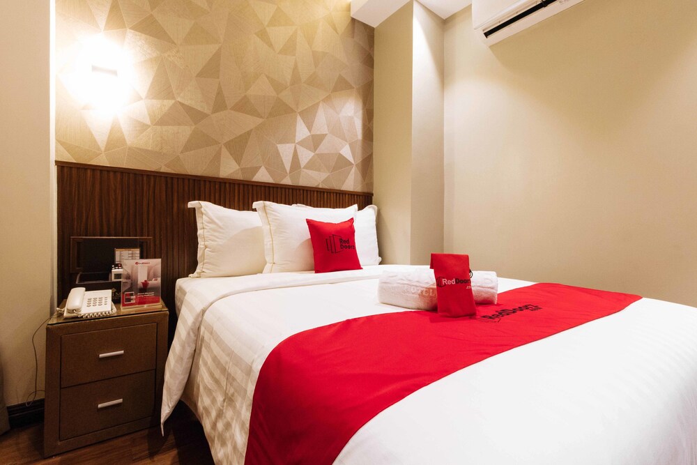 Reddoorz Premium @ South Triangle Quezon City in Quezon, Philippines