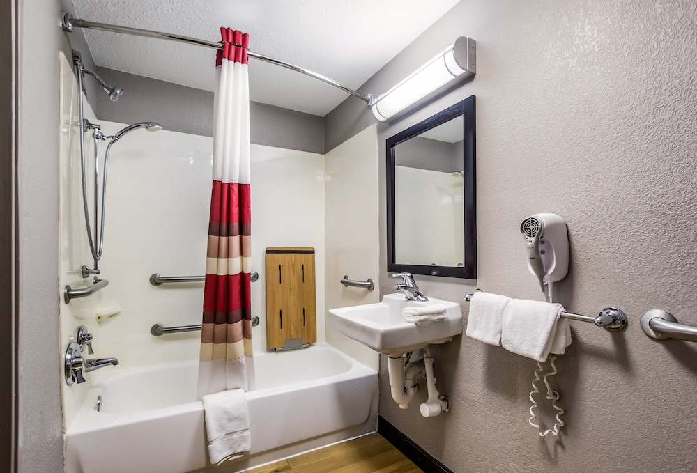 Red Roof Inn Lexington - photo 20