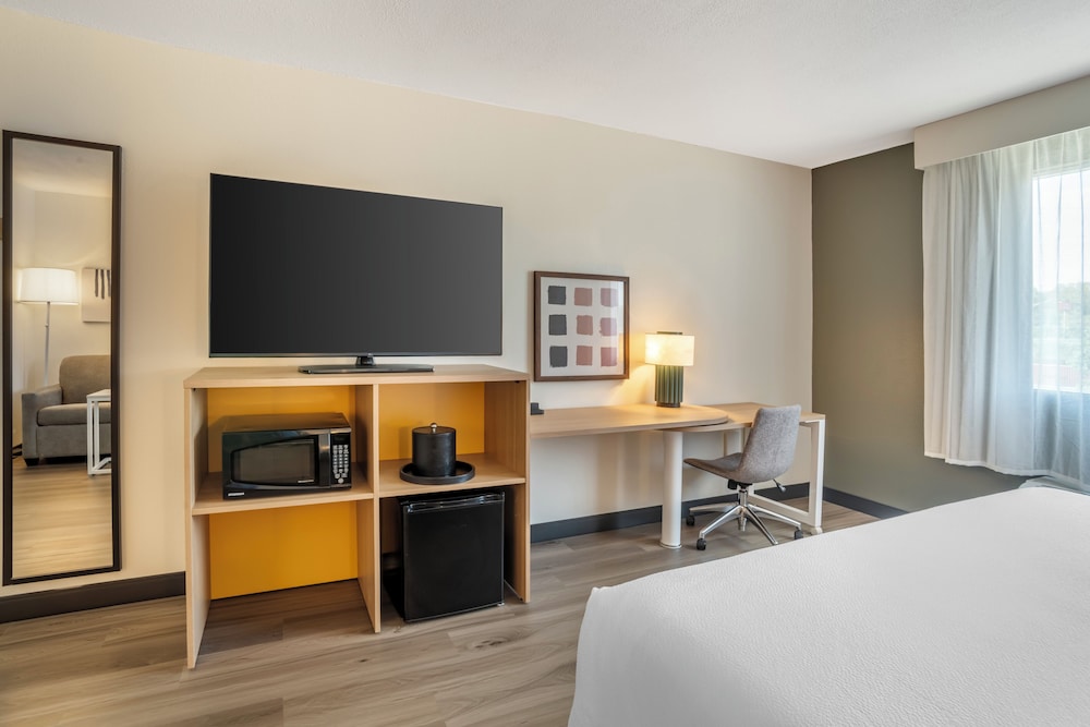 Spark by Hilton Kannapolis - photo 15