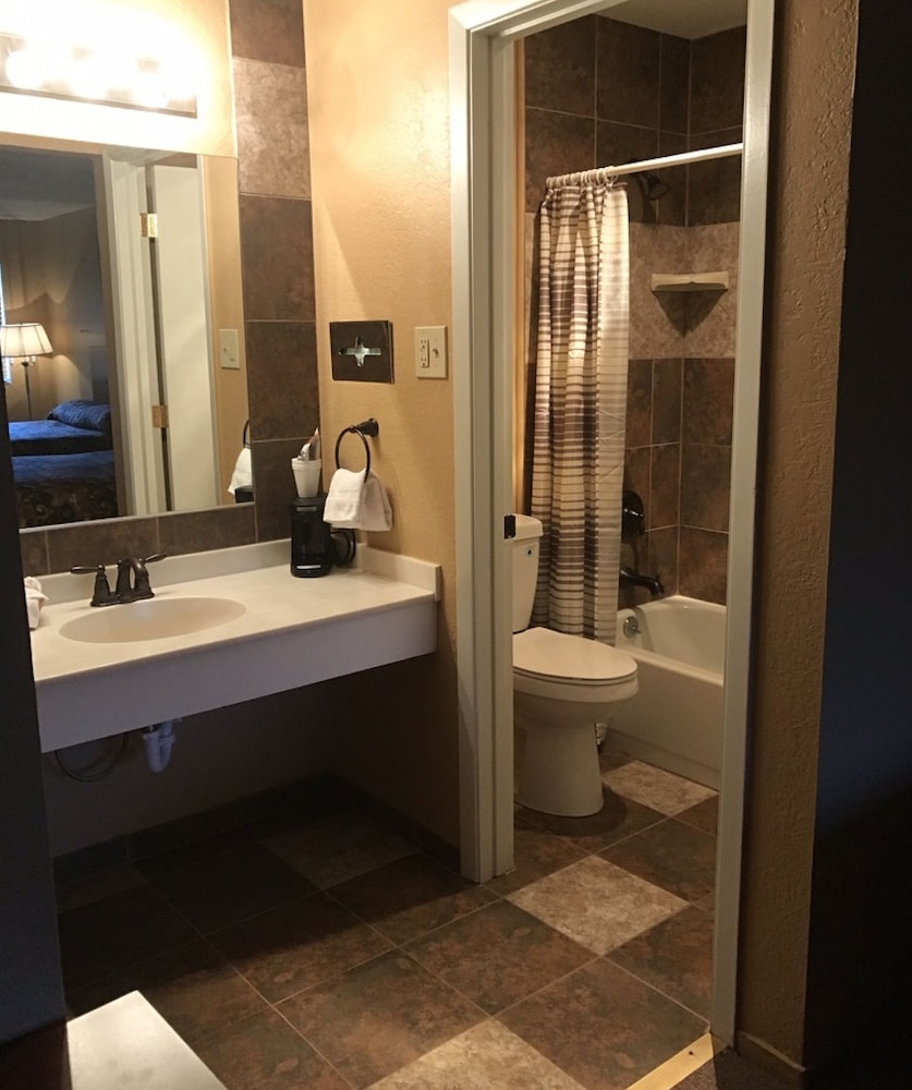 Yerington Inn - photo 16