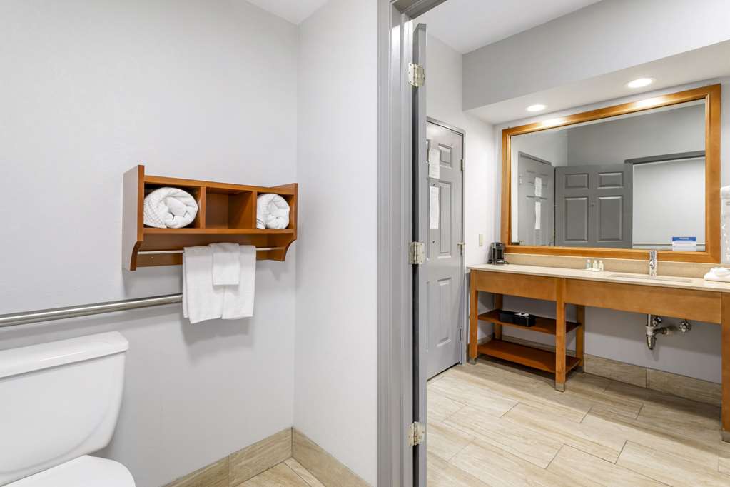 Quality Inn Oak Ridge - photo 8