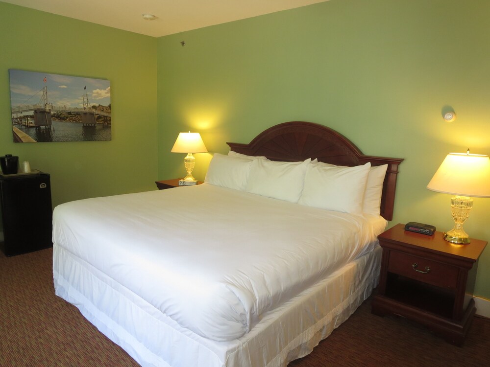 The Admiral's Inn Resort - photo 4