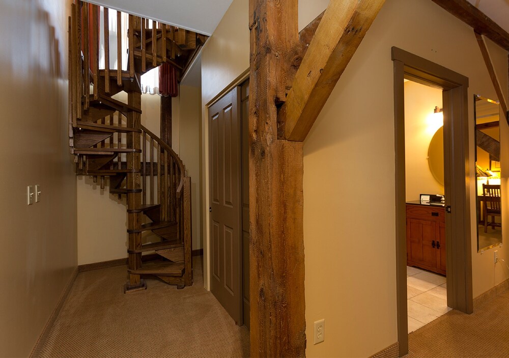 The Red Mill Inn - photo 8