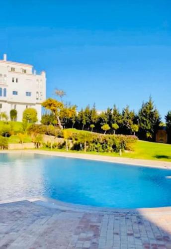 Appartement De Vacances Achakar Plage & Piscine & Wifi — 4-Star Luxury Hotel in Tangier, Morocco