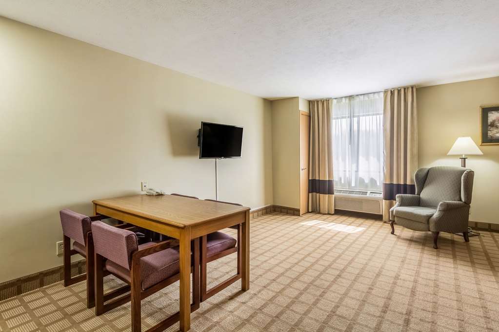 Quality Inn I 74 Batesville - photo 16