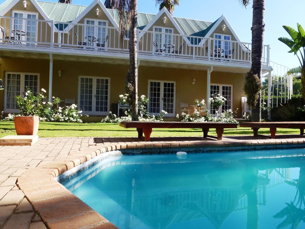 Yamkela Guest House — 4-Star Luxury Hotel in Oudtshoorn, South Africa