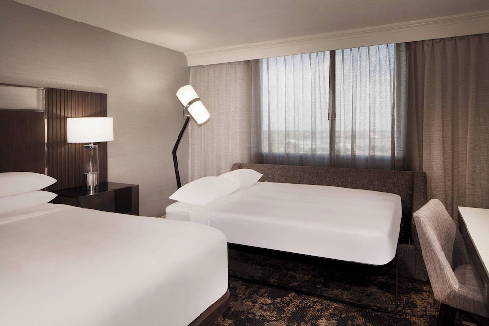 Dallas Fort Worth Airport Marriott - photo 25