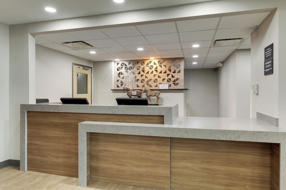 Candlewood Suites Lexington by IHG - photo 50