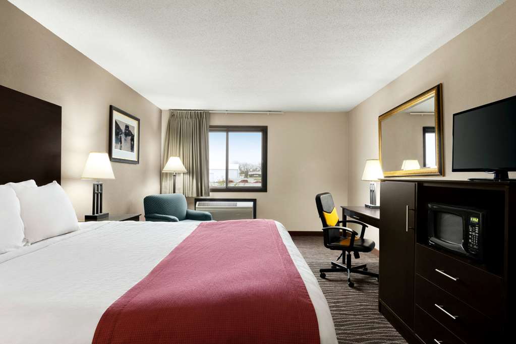 Baymont by Wyndham Sioux Falls West Sioux Near Airport - photo 16