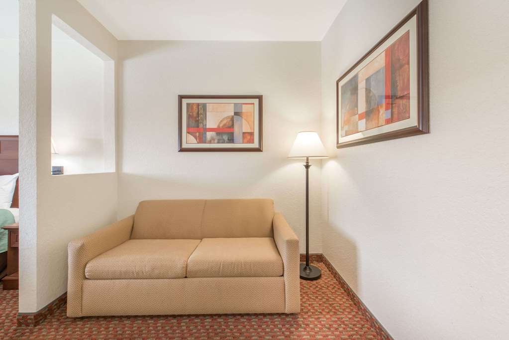 Super 8 by Wyndham Abilene South - photo 13