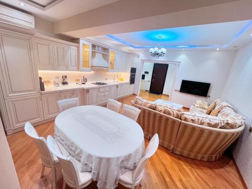 Park Azure 0540 — 4-Star Luxury Hotel in Baku, Azerbaijan