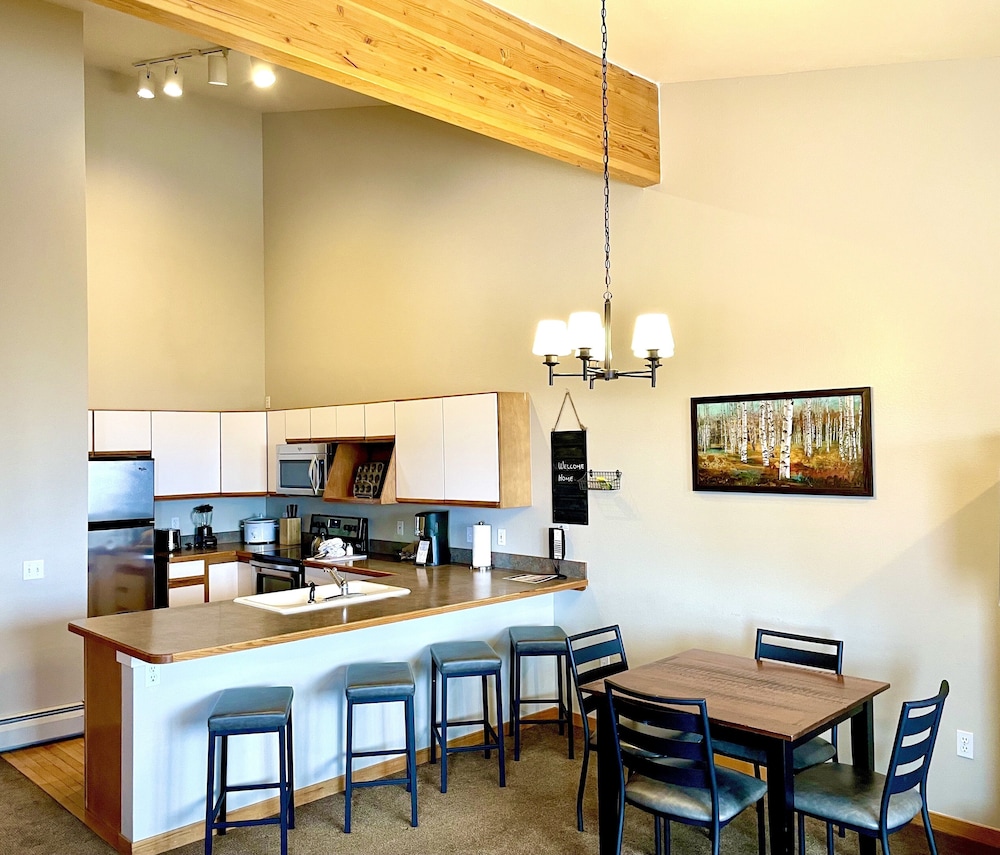 Gold Point Resort Breckenridge by Vacatia - photo 26