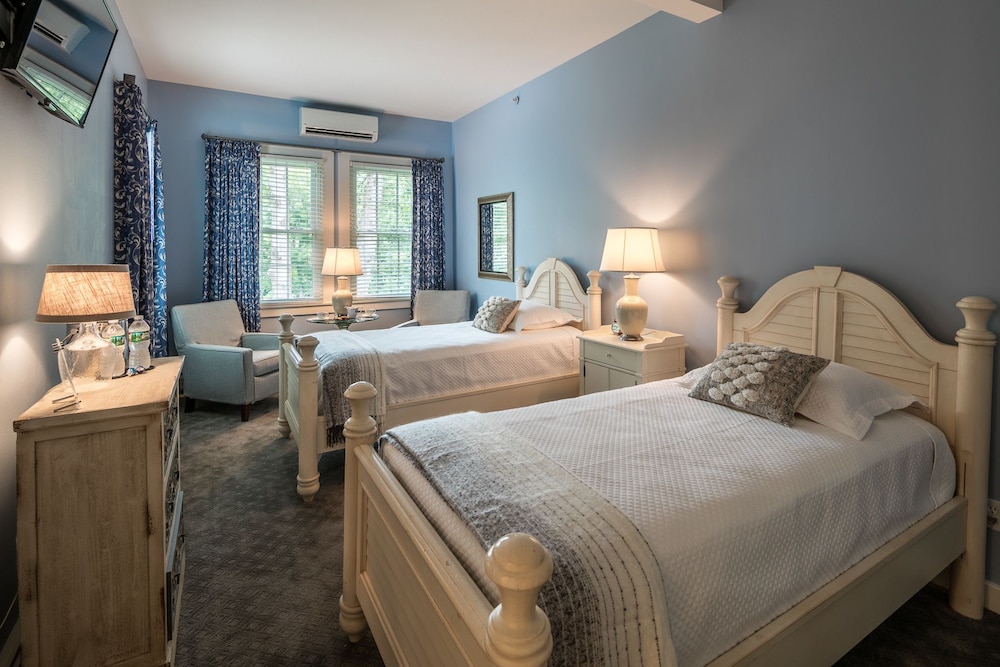The Blue Horse Inn - photo 25