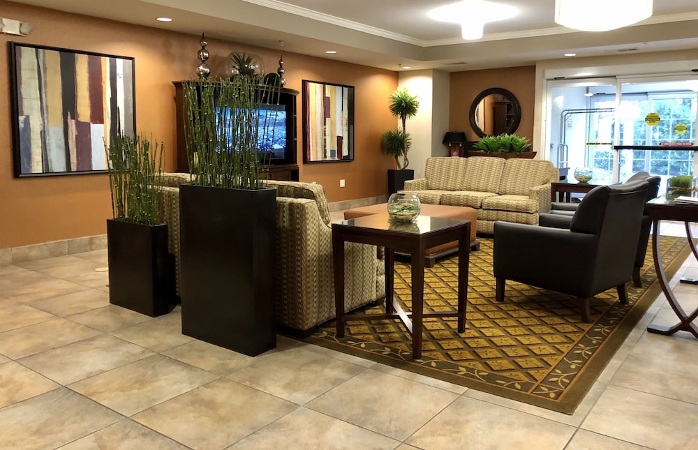 Candlewood Suites Houston an IHG Hotel - photo 2