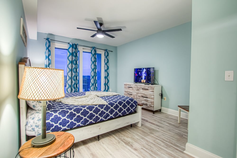 Laketown Wharf Resort by Aneliya's Rentals - photo 120