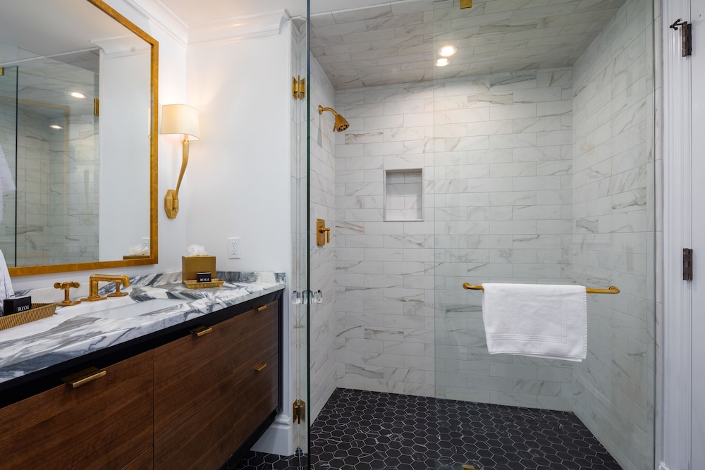 John Hand Club Hotel - photo 24
