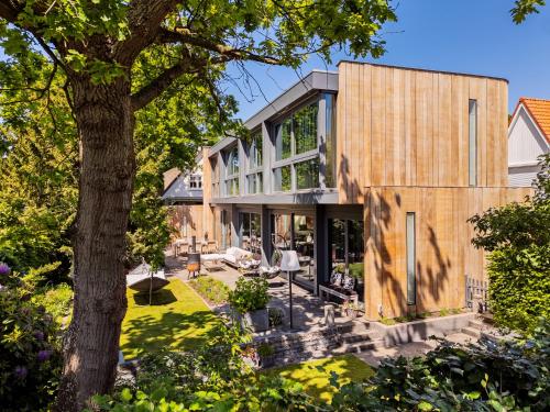 Villa Red Cedar — 4-Star Luxury Hotel in Bergen, Netherlands