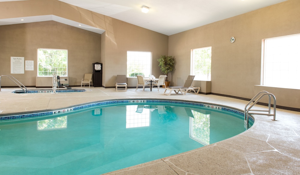 Holiday Inn Express Le Claire Riverfront Davenport by IHG - photo 21