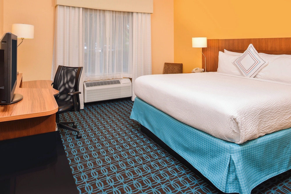 Fairfield Inn & Suites By Marriott Beaumont - photo 15