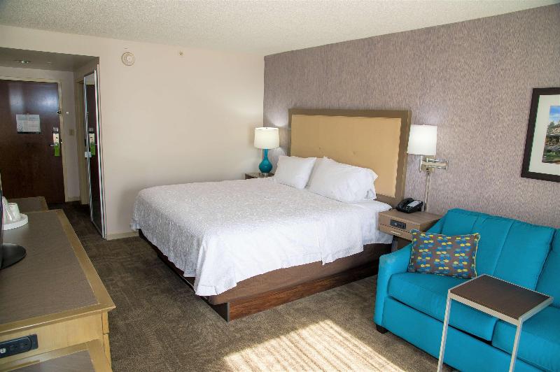 Hampton Inn Lewisburg - photo 57