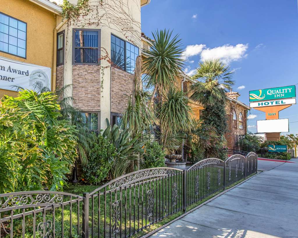 Quality Inn Hemet San Jacinto - photo 2