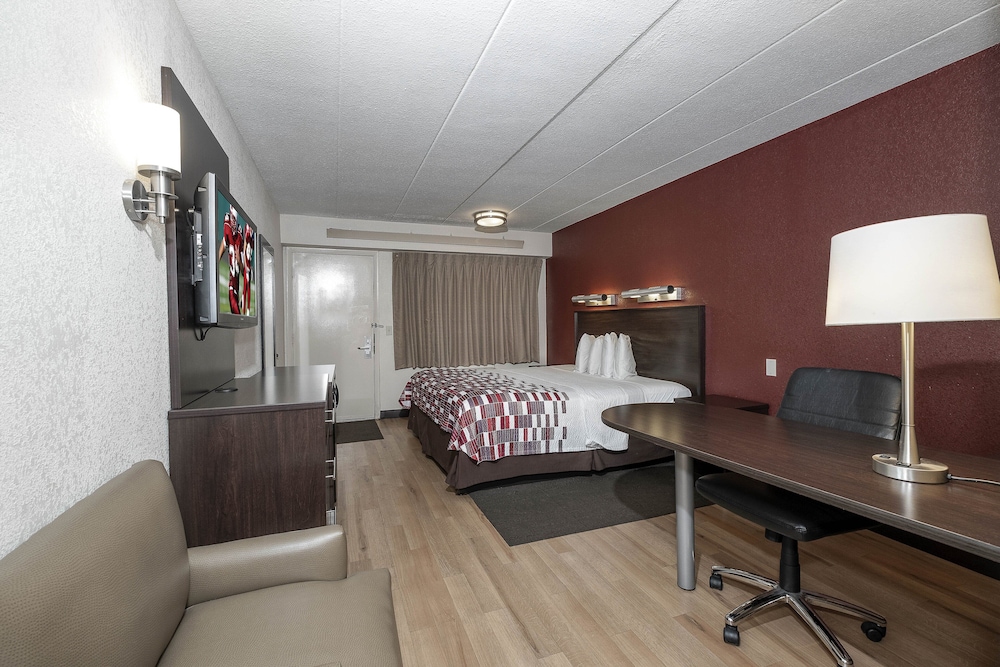 Red Roof Inn Mt Laurel - photo 27