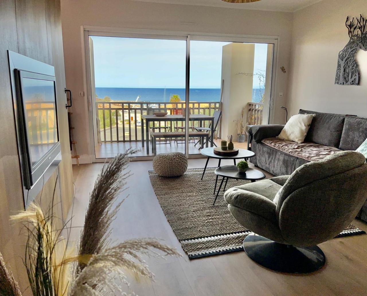 A 3 Pas de la Plage de Sant'ambroggio — 4-Star Luxury Hotel in Lumio, France