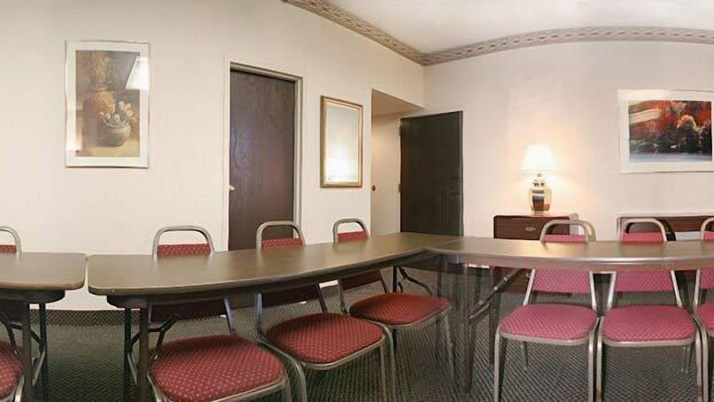 Hampton Inn Washington - photo 35