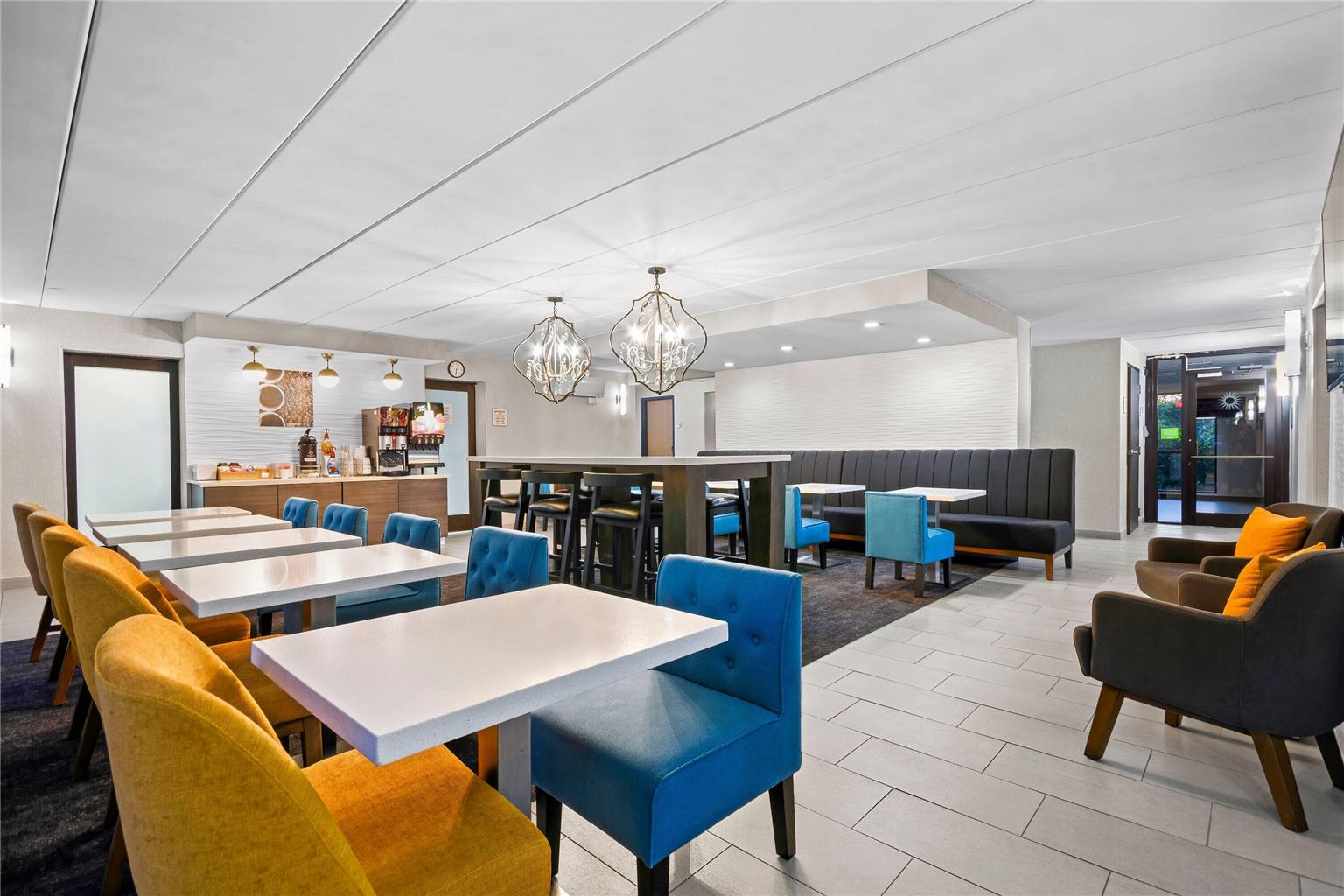 La Quinta Inn & Suites by Wyndham Sturbridge - photo 17