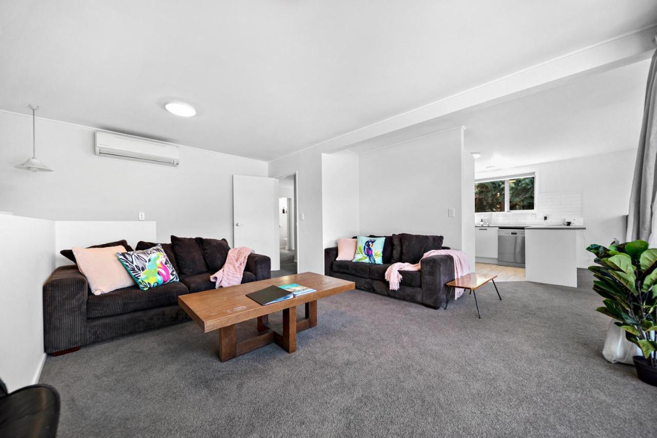 Lovely Marina Views And Sunny Balcony in Queenstown, New Zealand