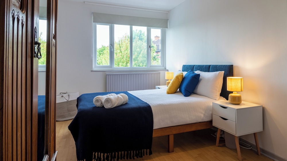 London Bridge 3 Bedroom House with reception room office and private garden — 4-Star Luxury Hotel in London, United Kingdom