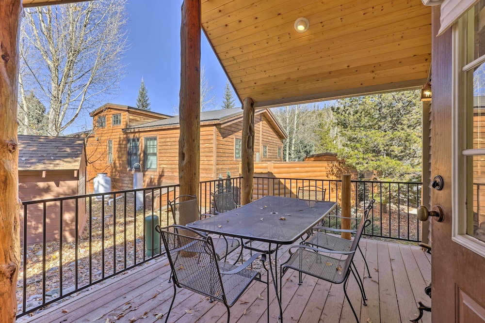 Resort Perks & Mtn Views: Breckenridge Cabin - photo 7