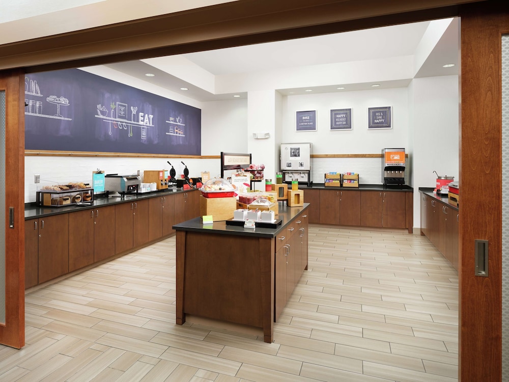Hampton Inn by Hilton Wilmington Downtown - photo 23
