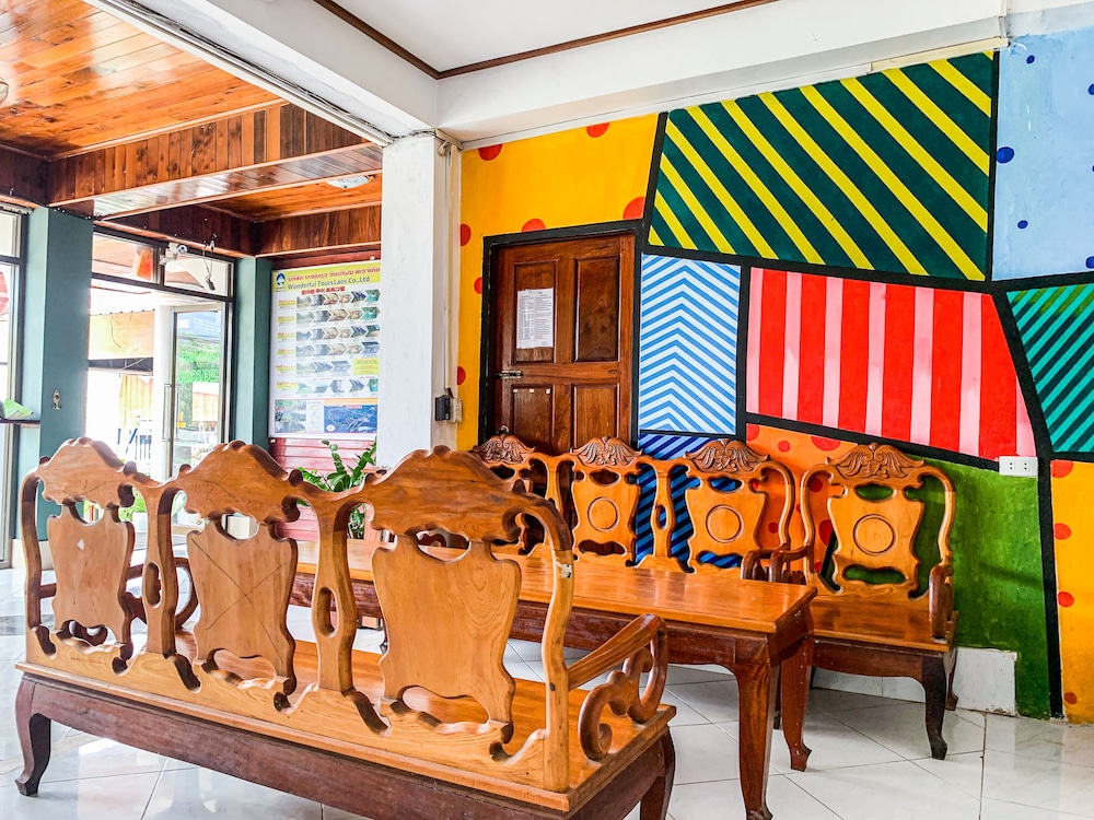 Bountang Mountain View Riverside Hotel in Vangviang, Laos