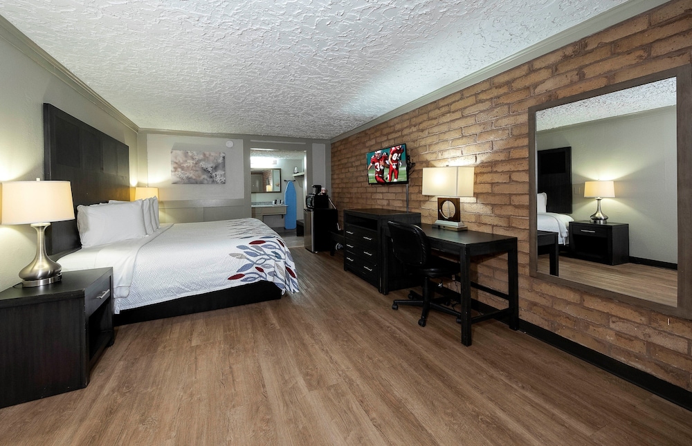 Red Roof Inn Monroe - photo 18