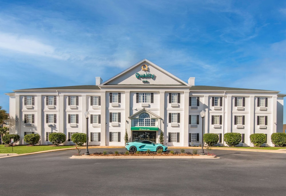 Quality Inn Crestview near Eglin AFB - featured photo