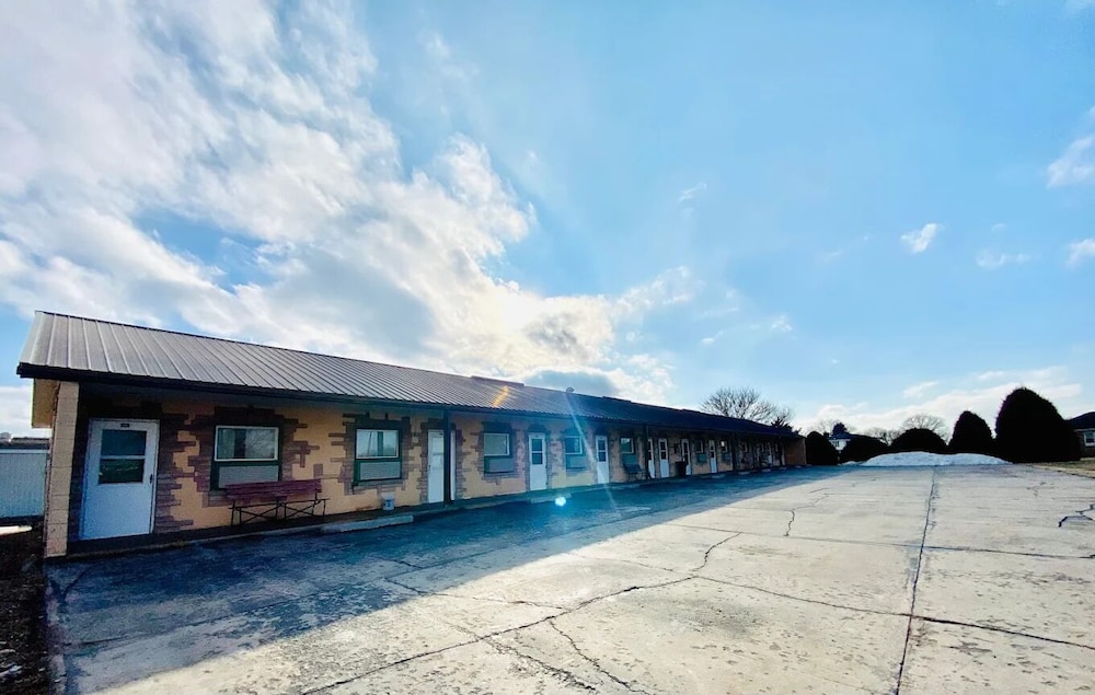 Hillcrest Motel - photo 5