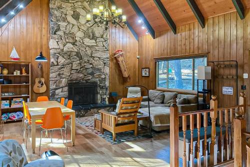 Quiet Wooded Retreat in Lake Arrowhead, United States