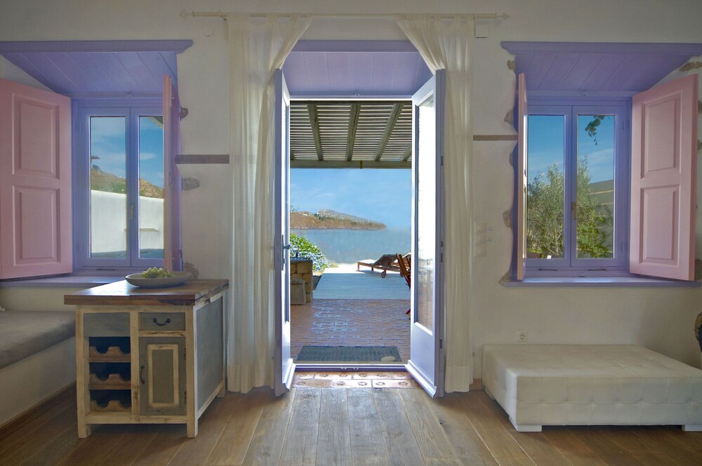 Villa Del Mar — 4-Star Luxury Hotel in Patmos, Greece