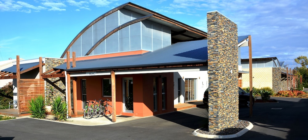 A Must At Coonawarra — hotel in Penola
