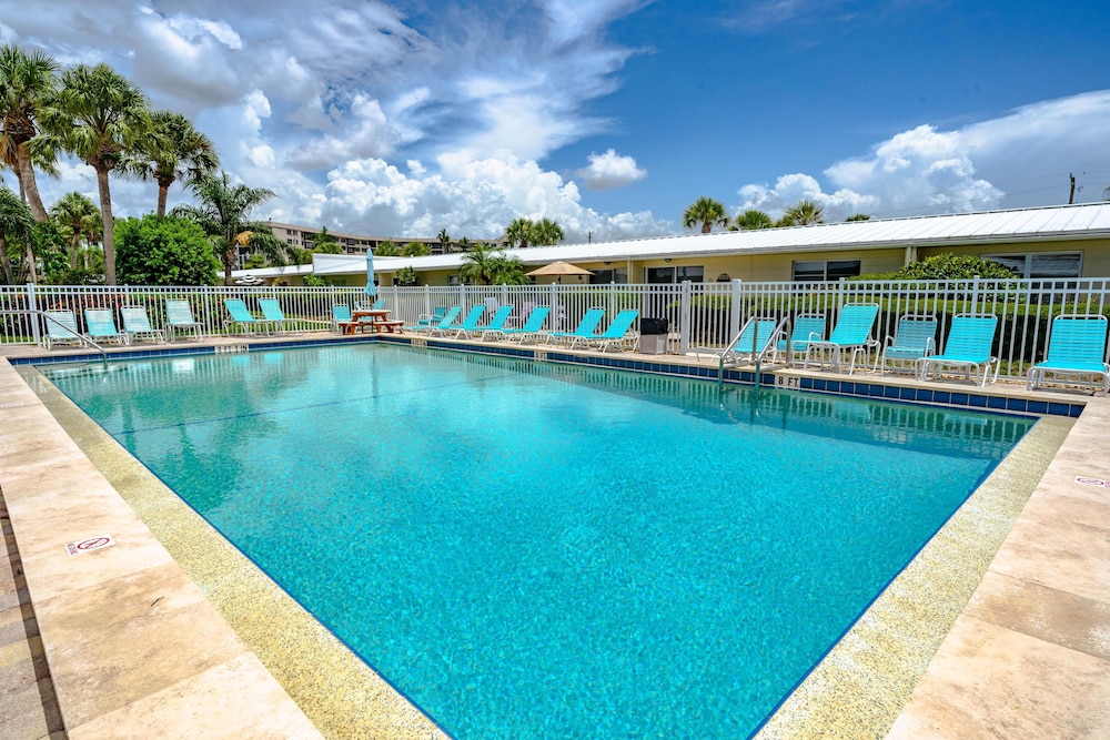 Jamaica Royale Beach View Towers By Beachside Management - photo 18