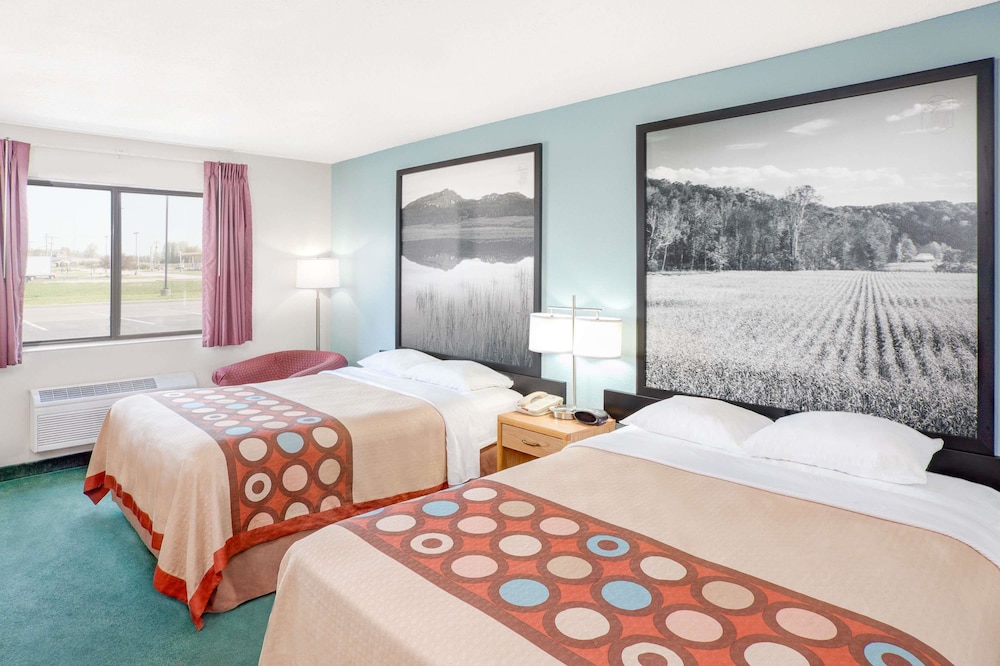 Super 8 by Wyndham Gas City Marion Area - photo 4