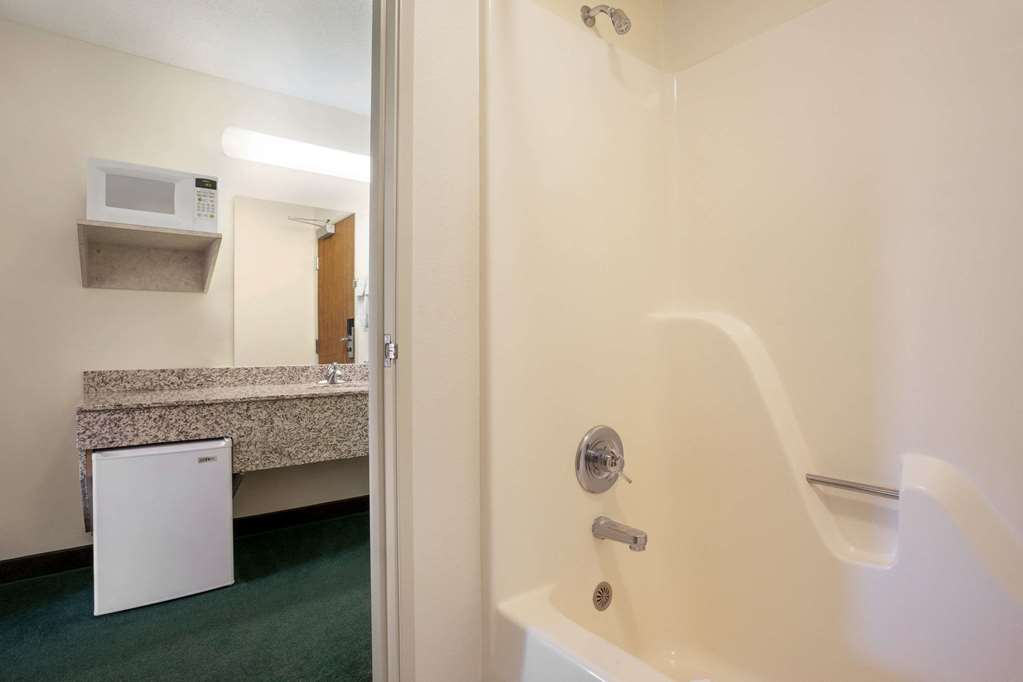 Travelodge by Wyndham Morrill - photo 14