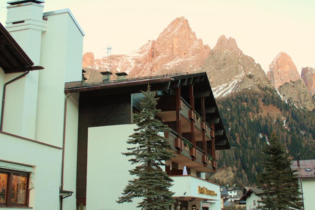 Hotel Panorama - carbon neutral hotel in Siror
